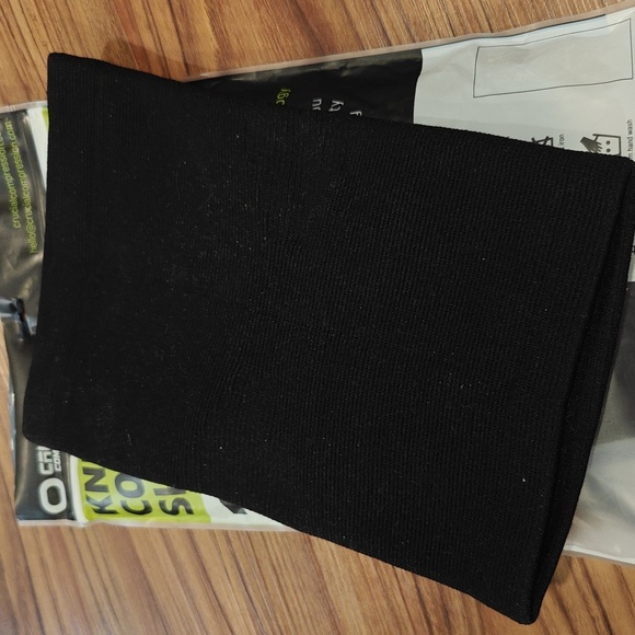 Men's Black Knee Brace - Supportive Comfort - Picture 4 of 4